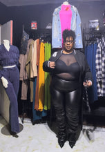 Load image into Gallery viewer, The Flirty Slit Leggings 💅🏽