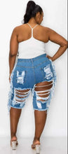 Load image into Gallery viewer, Hourglass Skinny Bermuda Shorts
